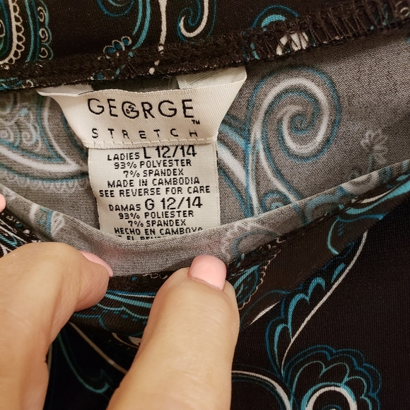 Skirt - Picture 2 of 3